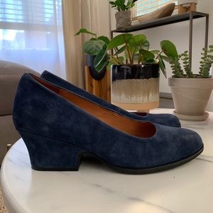 L’Amour Des Pieds “JOLANDA” heel